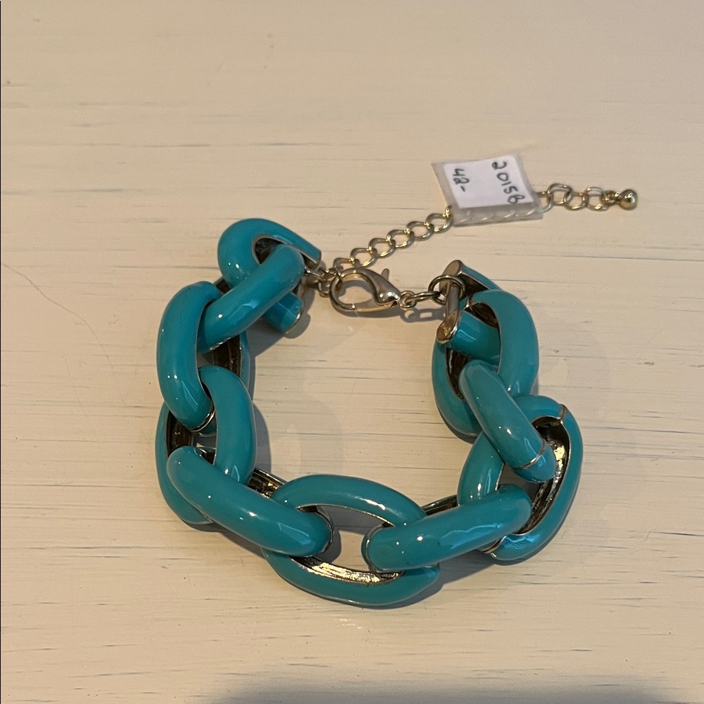 Chunky Turquoise Chainlink Bracelet by Ellelauri
